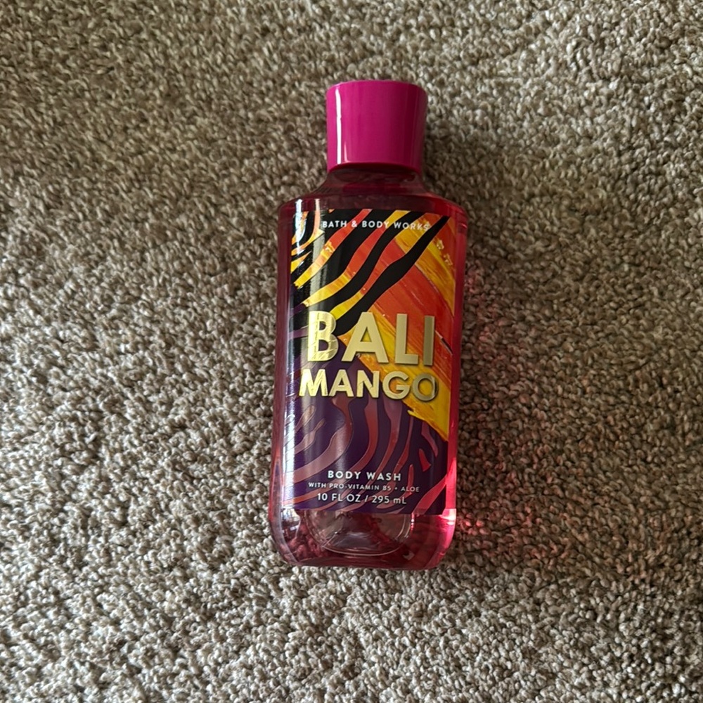 Bath & Body Works Pink Body Wash Vibrant Design